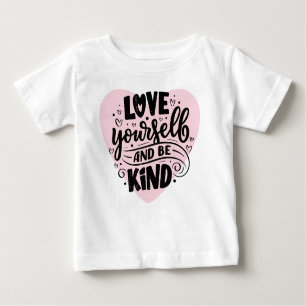 T-shirt Pour Bébé Aimez-vous et soyez gentils