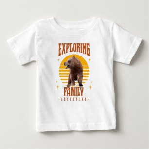 T-shirt Pour Bébé Aventure de vacances en famille assortie à l'ours