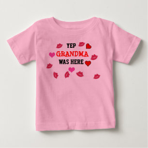 T-shirt Pour Bébé Baisers de chemise de bébé de grand-maman