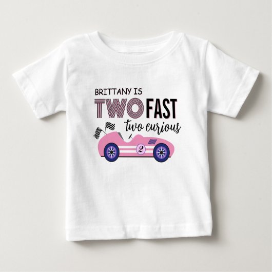 T-shirt Pour Bébé Bannière d'anniversaire de voiture de course rose (Devant)