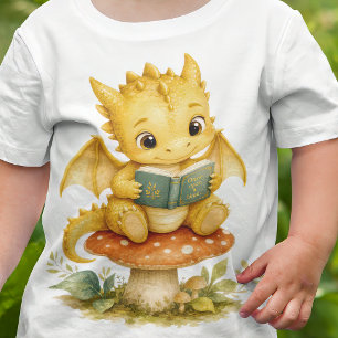 T-shirt Pour Bébé Bébé dragon de conte de fées lisant sur un champig