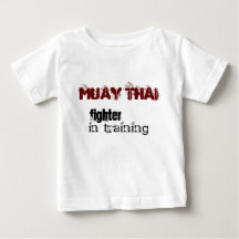 Bébé thaïlandais de Muay - combattant dans la
