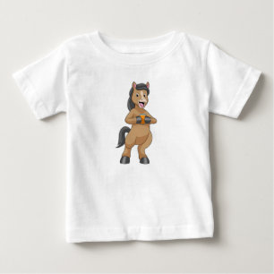 T-shirt Pour Bébé Cheval avec un mug de jus d'orange