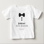 T-shirt Pour Bébé Fun Ring Bearer Black Cravate Mariage Toddler T-sh<br><div class="desc">Ces t-shirts amusants sont conçus comme des faveurs ou des cadeaux pour les porteurs de bague mariages. Le t-shirt est blanc et présente l'image d'une cravate d'arc noir et trois boutons. Le texte indique Ring Bearer, et a un endroit pour entrer son nom ainsi que le nom du couple mariage...</div>