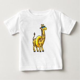 T-shirt Pour Bébé Girafe sur la plage avec anneau de natation et lun