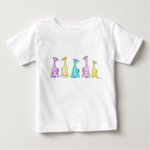 T-shirt Pour Bébé Girafes en pastel de bébé dans un T-shirt de bé