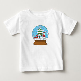 T-shirt Pour Bébé Globe de neige avec le cardinal Snowman et Pine Tr