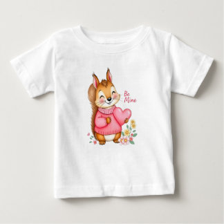 T-shirt Pour Bébé Happy Squirrel With Pink Sweater Hold A Heart