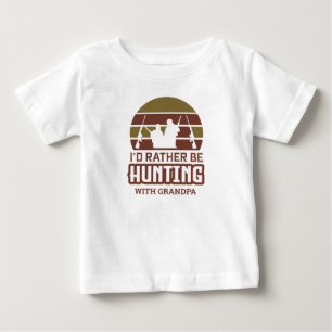 T-shirt Pour Bébé Je préférerais chasser avec grand-papa