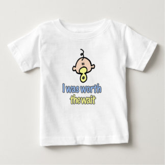 T-shirt Pour Bébé Je valais la peine d'attendre (garçon)