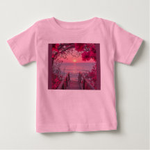 Joli bébé chemise rose mélangée.