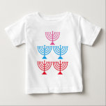 T-shirt Pour Bébé Juifs Menorah juive étincelante chandelabrum<br><div class="desc">Style : Sweatshirt à capuchon de base pour hommes Profitez du confort de ce sweat - shirt à capuche à pullover chaud et grillé. Vous l'adorerez. Fabriqué à partir mélange polycoton de 283 g. avec une surface 100 % coton. Manches montées, emmanchures et bande inférieur à double couture pour plus...</div>