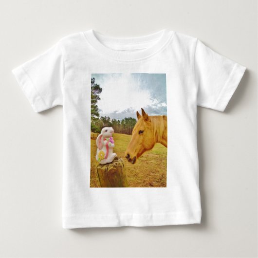 T-shirt Pour Bébé Lapin blanc et Cheval jaune (Devant)