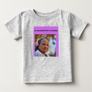 T-SHIRT POUR BÉBÉ MA GRAND-MÈRE EST INCROYABLE