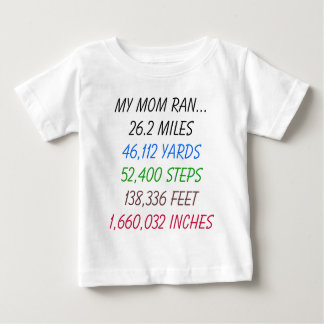 T-shirt Pour Bébé Ma maman a couru 26,2 milles