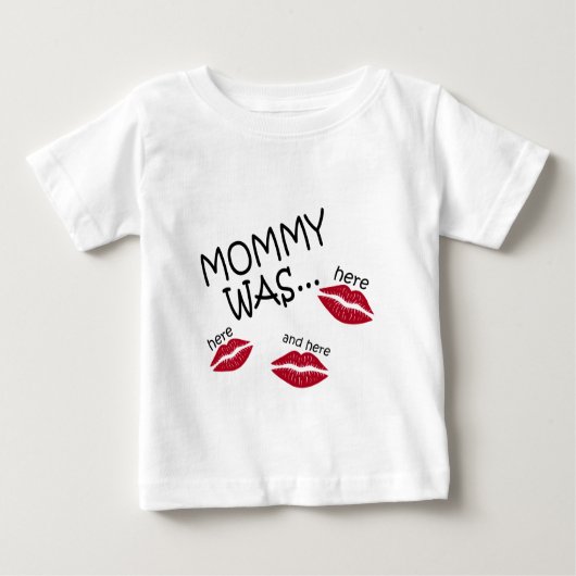 T-shirt Pour Bébé maman embrasse (Devant)