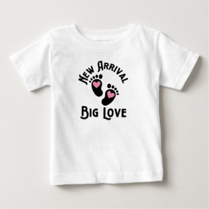 T-shirt Pour Bébé Nouvelle arrivée, grand amour.