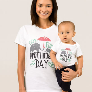 T-shirt Pour Bébé Our First Mother’s Day Elephant & Umbrella 