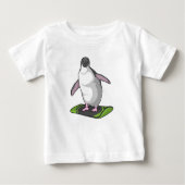 T-shirt Pour Bébé Penguin en Snowboardeur avec Snowboard (Devant)