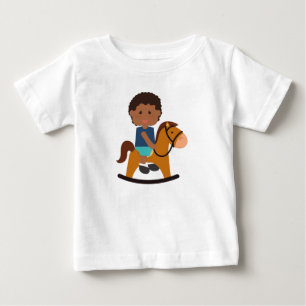 T-shirt Pour Bébé Petit garçon sur un cheval d'équilibrage