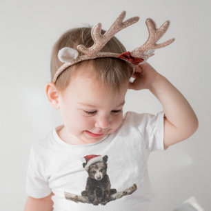 T-shirt Pour Bébé Petit ours en casquette de noël, personnalisable