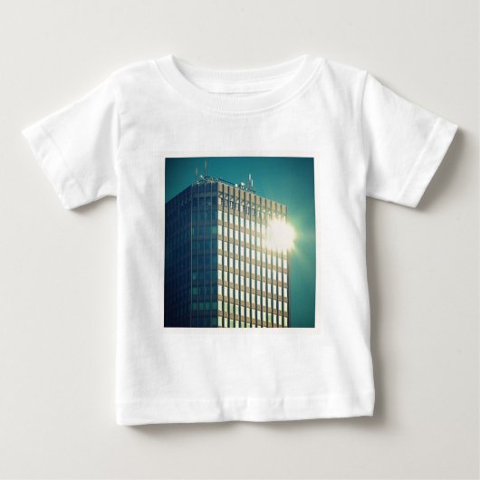 T-shirt Pour Bébé Photo carré - Soleil sur un bâtiment (Devant)