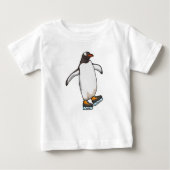 T-shirt Pour Bébé Pingouin at Ice skating with Ice skates (Devant)