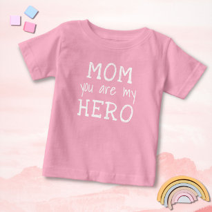T-shirt Pour Bébé Pink Maman tu es mon héros Typographie Fête des Mè