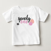 T-shirt Pour Bébé Premier anniversaire éffrayant d'un rose (Devant)