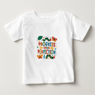 T-shirt Pour Bébé Progrès sur la perfection des bogues Kndergarten