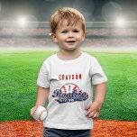 T-shirt Pour Bébé Rookie de baseball de l'année 1er fête d'anniversa<br><div class="desc">Le design de la fête du premier anniversaire du garçon "Rookie of the Year",  un baseball en détresse mignon.</div>