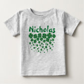 T-shirt Pour Bébé Saint Patrick’s Day Nom personnalisé avec shamrock (Devant)
