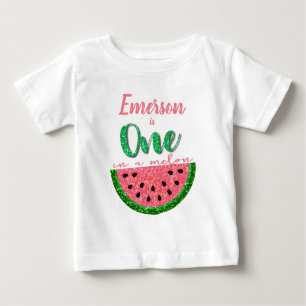 T-shirt Pour Bébé Un dans un melon, le rompère de la pastèque