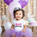 T-shirt Pour Bébé Un joyeux Gal 1er Anniversaire rose Smiley<br><div class="desc">Nous ajoutons toujours de nouveaux designs chaque semaine !</div>