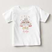 T-shirt Pour Bébé Un lapin devient un 1er anniversaire (Devant)