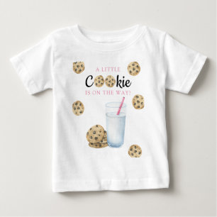 T-shirt Pour Bébé Un Petit Biscuit est en route Fête prénatale