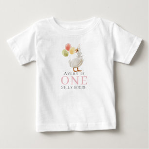 T-shirt Pour Bébé Une joyeuse oie rose pour une fille de 1 an