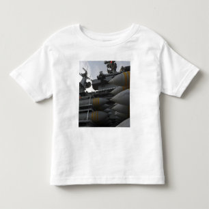 T-shirt Pour Les Tous Petits Artillerie empilée prête à être chargé