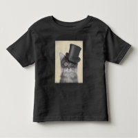 Chat gris avec chapeau supérieur