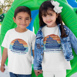 T-shirt Pour Les Tous Petits Cute Cruise Ship Famille Voyage Coucher de soleil<br><div class="desc">T-shirts cool personnalisés pour votre voyage de réunion en famille ou de vacances de printemps aux Bermudes,  aux Bahamas ou aux Caraïbes. Customisez ces mignons tee - shirts de coucher de soleil avec votre nom de famille et destination ou année.</div>