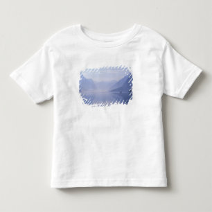 T-shirt Pour Les Tous Petits Europe, Norvège. Murs verticaux reflétés dans