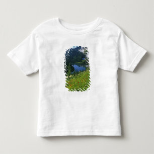 T-shirt Pour Les Tous Petits Fleurs sauvages alpins dans le bassin des bijoux