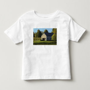 T-shirt Pour Les Tous Petits Grange dans une ferme de chevaux pur-sang au lever