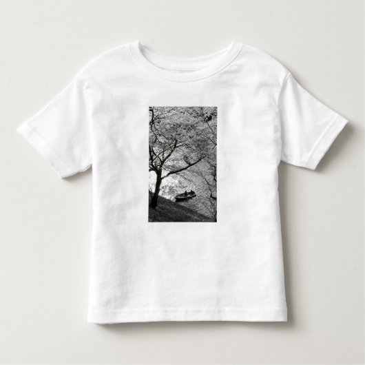 T-shirt Pour Les Tous Petits Japon, Tokyo. Les cerisiers en fleurs à l'impérial (Devant)