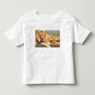 T-shirt Pour Les Tous Petits Paire de lions d'Afrique, Panthera leo, Tanzanie