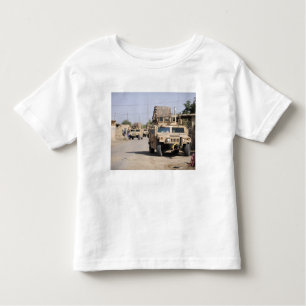T-shirt Pour Les Tous Petits Sécurité de Humvee pendant une patrouille