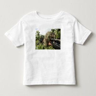 T-shirt Pour Les Tous Petits Soldats habillés dans des costumes de ghillie