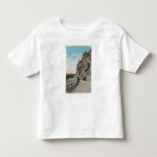 T-shirt Pour Les Tous Petits Yellowstone, WYVacationers, vieille voiture, près (Devant)