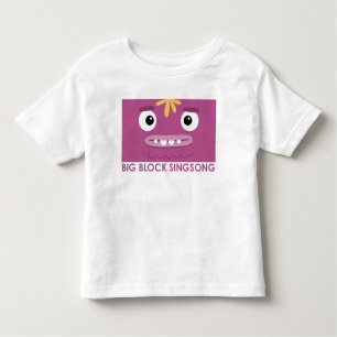 T-shirt pourpre différent d'enfant en bas âge de
