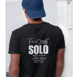 T-shirt Premier vol solo personnalisé | PILOTE | Avion<br><div class="desc">Félicitations pour votre premier vol solo ! Ce jalon monumental mérite plus qu'une simple entrée de journal de bord, il mérite d'être porté avec fierté ! Voici notre T-Shirt personnalisé de premier pilote solo personnalisé, conçu exclusivement pour ceux qui ont explosé au-dessus et au-delà. *Le modèle avec casquette porte les...</div>